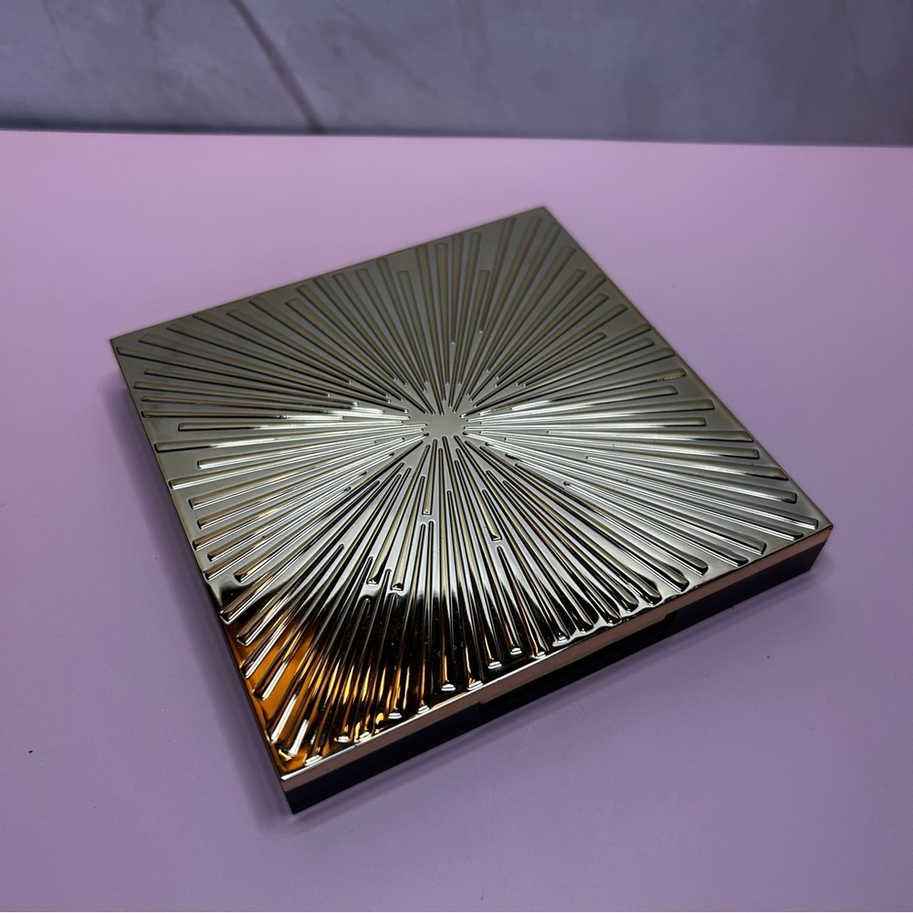 Estee Lauder Pure Color Envy Sculpting Eyeshadow and Blush Makeup Palette - Picture 2 of 5